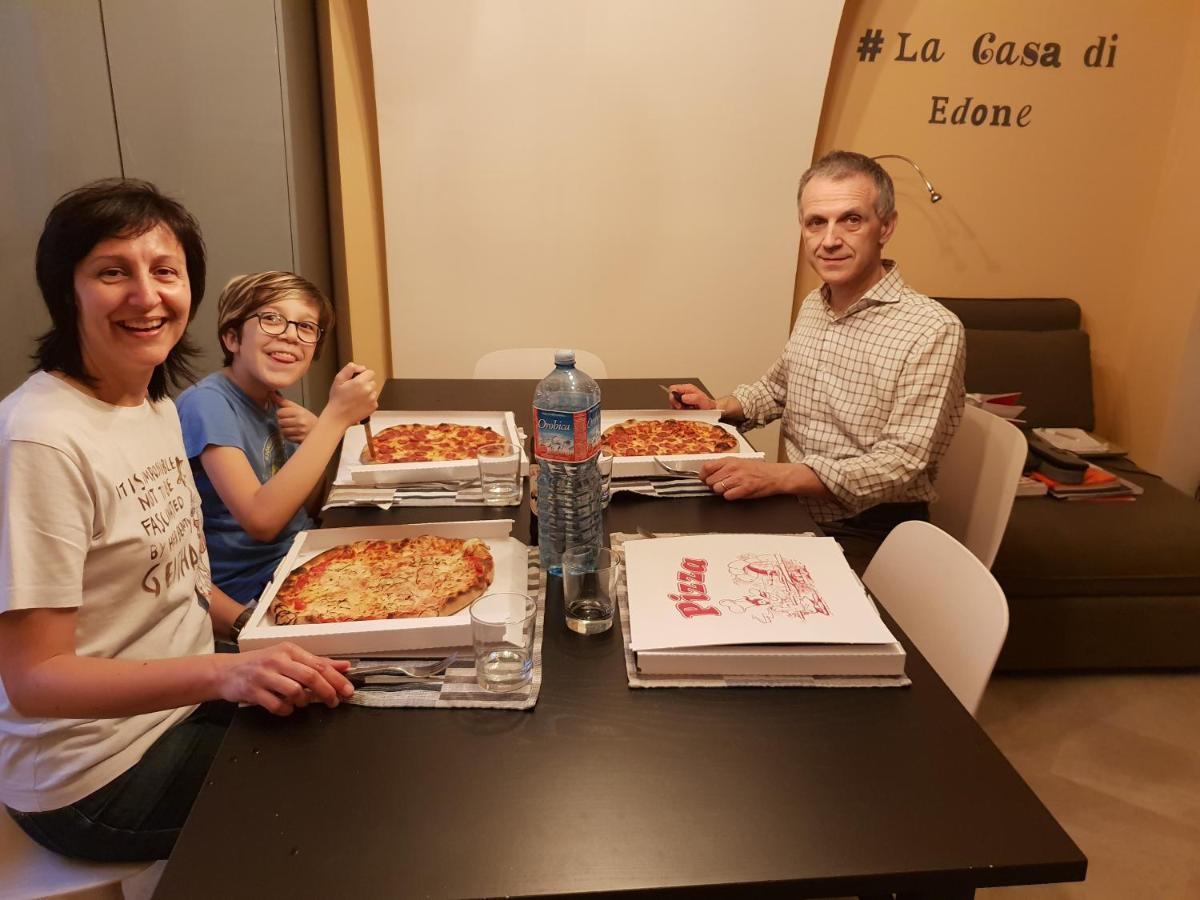 La Casa Di Edone Apartment Monzambano Bagian luar foto
