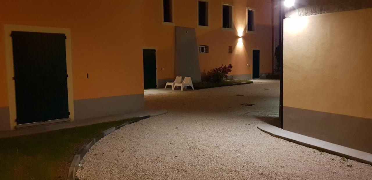La Casa Di Edone Apartment Monzambano Bagian luar foto