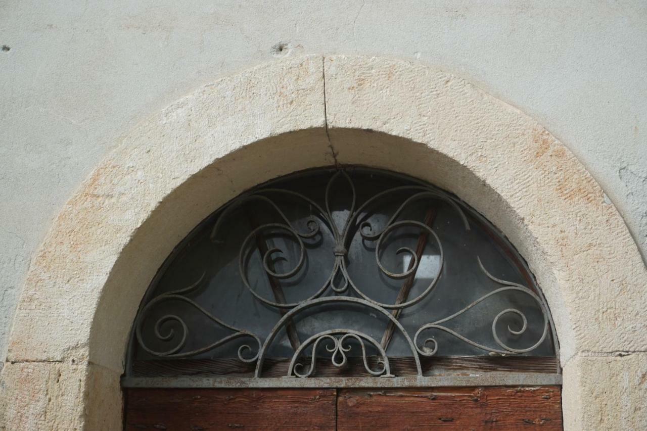 La Casa Di Edone Apartment Monzambano Bagian luar foto