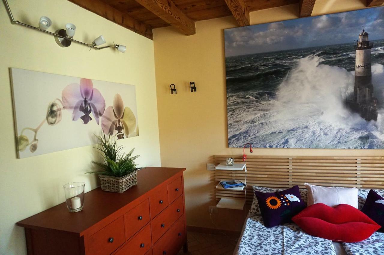 La Casa Di Edone Apartment Monzambano Bagian luar foto