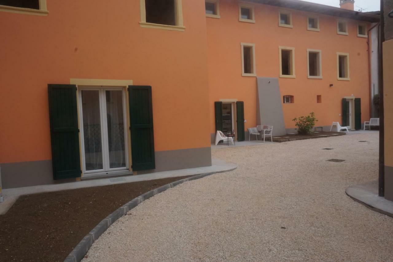 La Casa Di Edone Apartment Monzambano Bagian luar foto